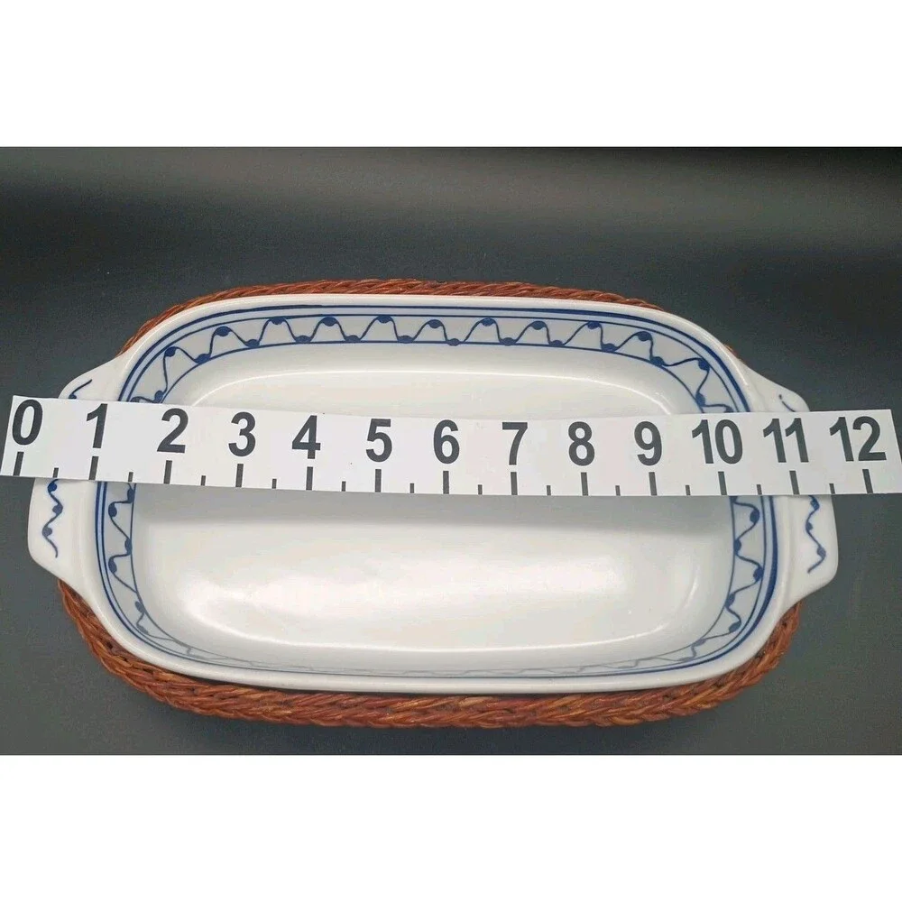 Vtg Hand Painted Blue & White Casserole Dish Wicker Holder